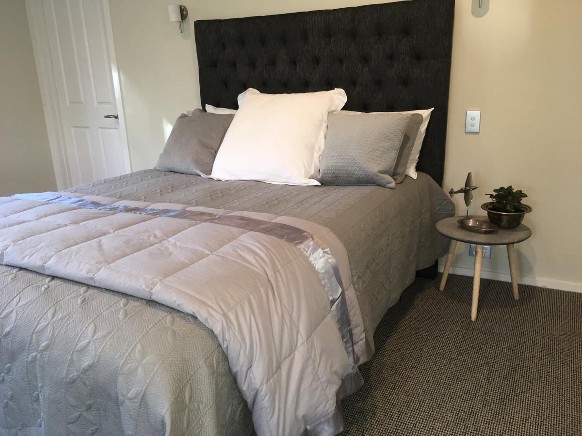 Lye Bow Lake Suite Alexandra Luaran gambar